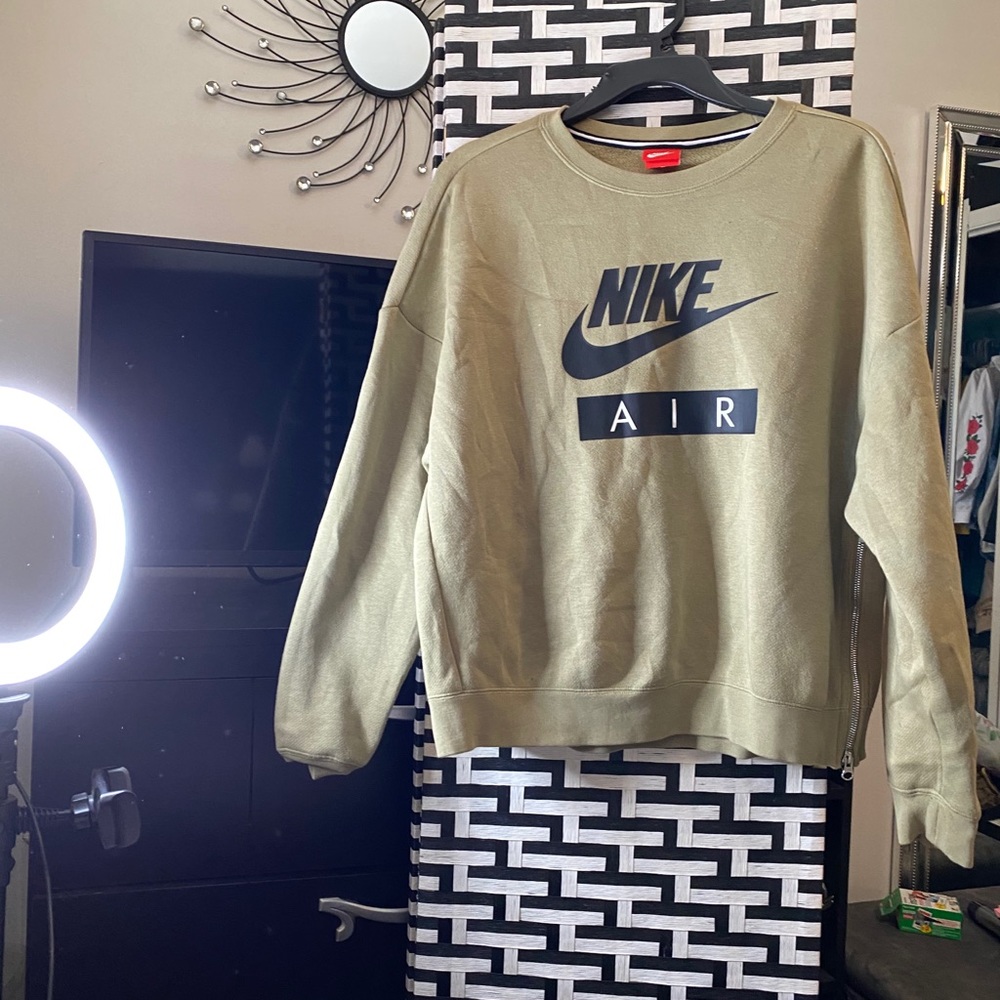 Nike sweatshirt